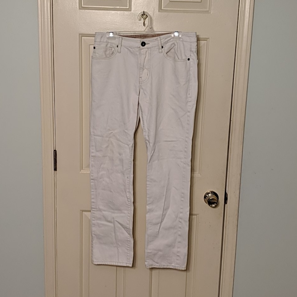 White Jeans 32x32 Converse One Star